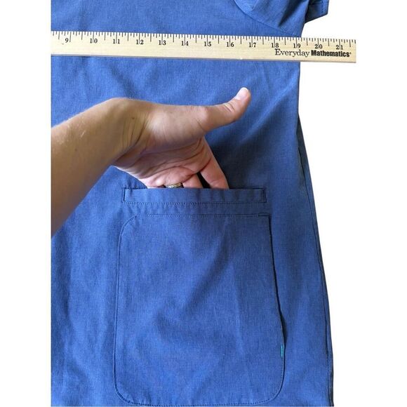 NWOT Figs Limited Edition Big Sky Fion Scrub Set Size S Blue Blue Joggers & Top - Picture 13 of 15